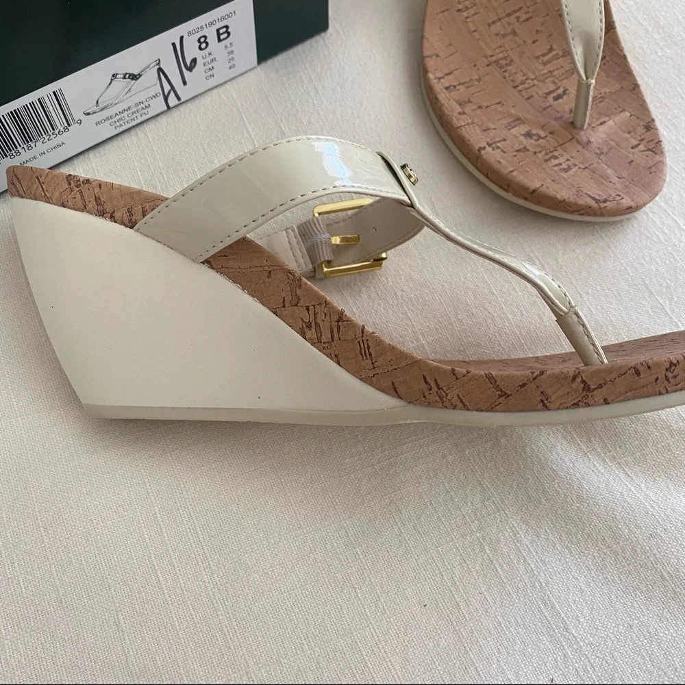 Ralph Lauren Sandals NEW in Box - Picture 4 of 6